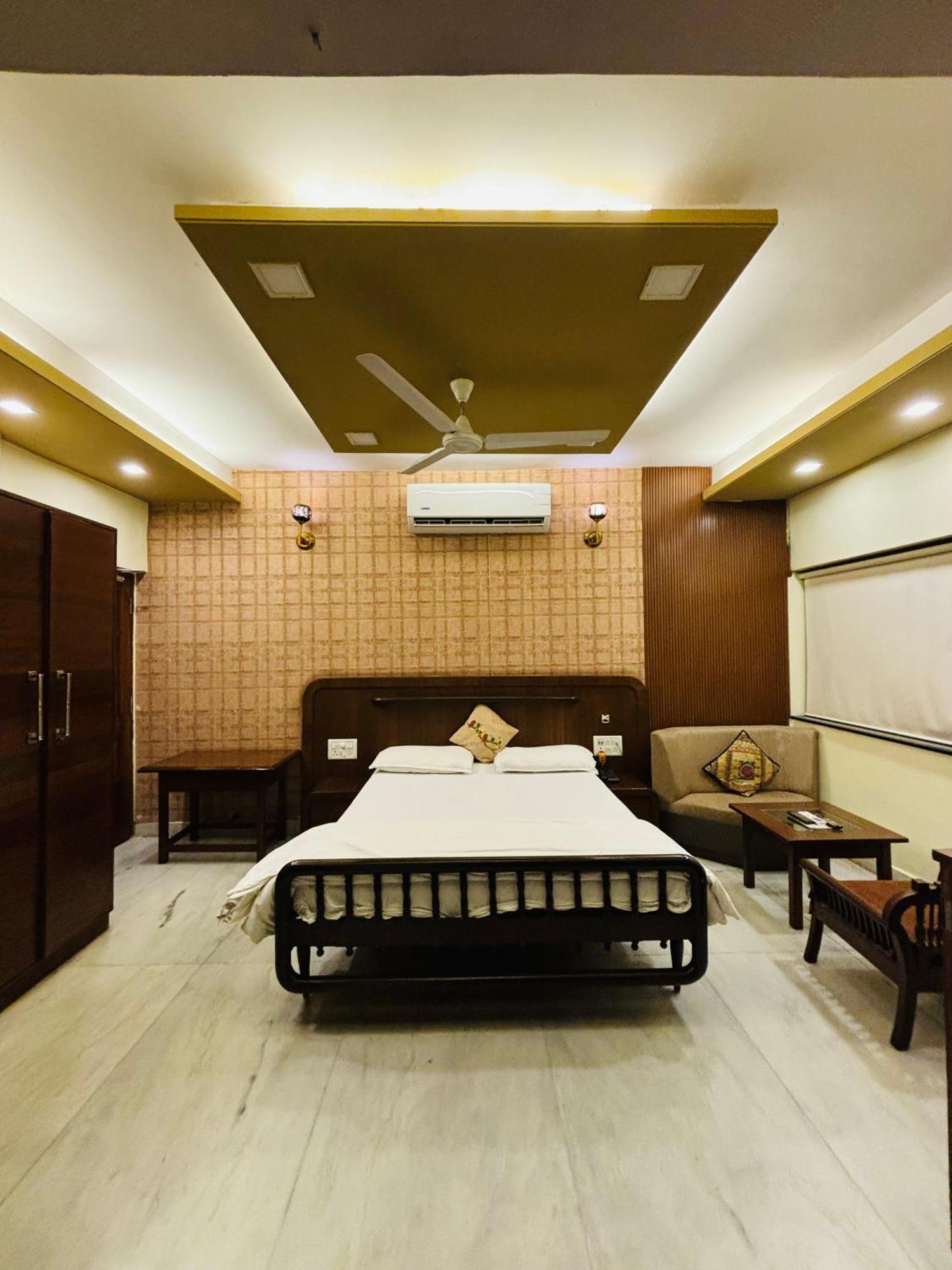 Royal Palms Luxury Service Apartment Nagpur Exterior foto