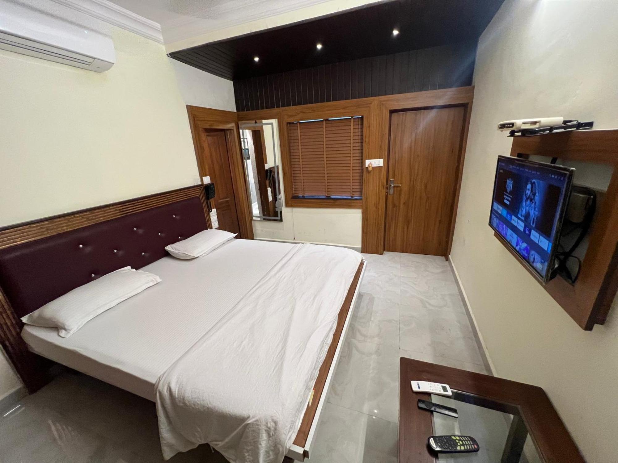 Royal Palms Luxury Service Apartment Nagpur Exterior foto